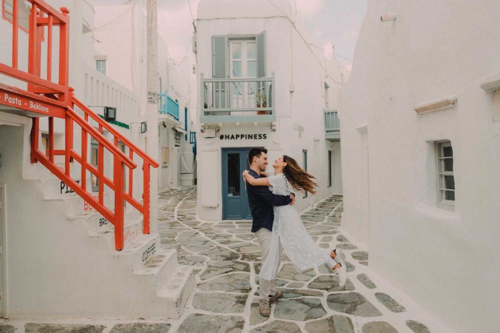 Beautiful couple photos in Mykonos island