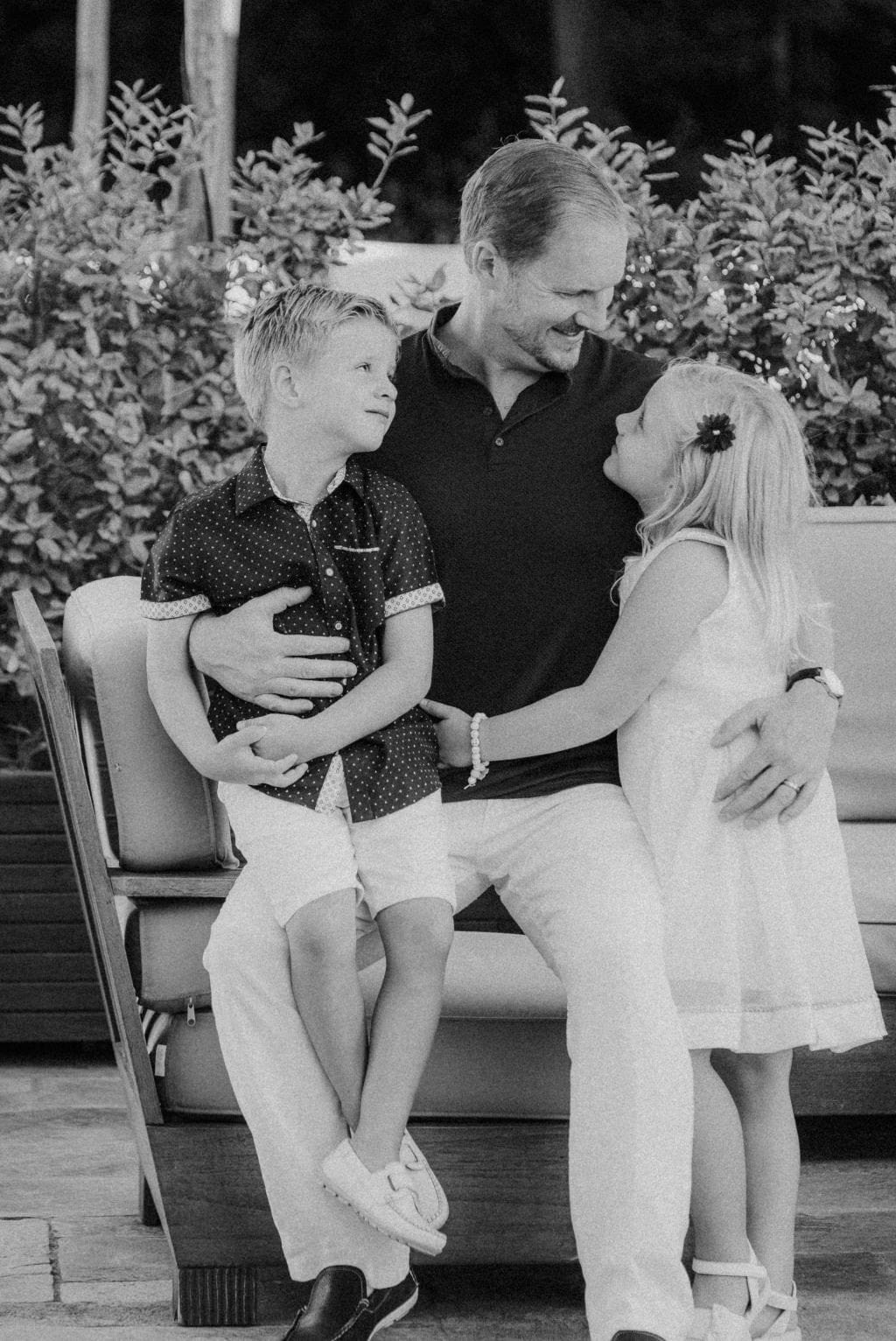 Family photos at Costa Navarino 4