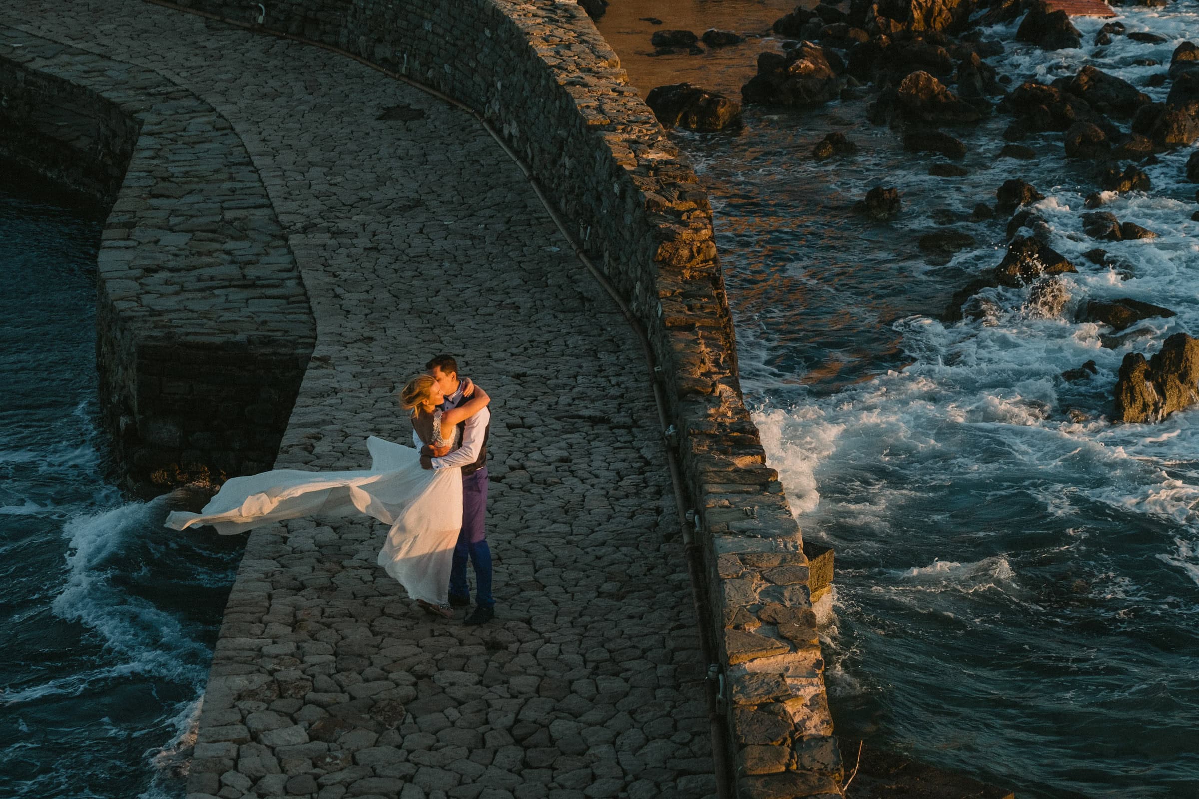couple photos at methoni castle wedding
